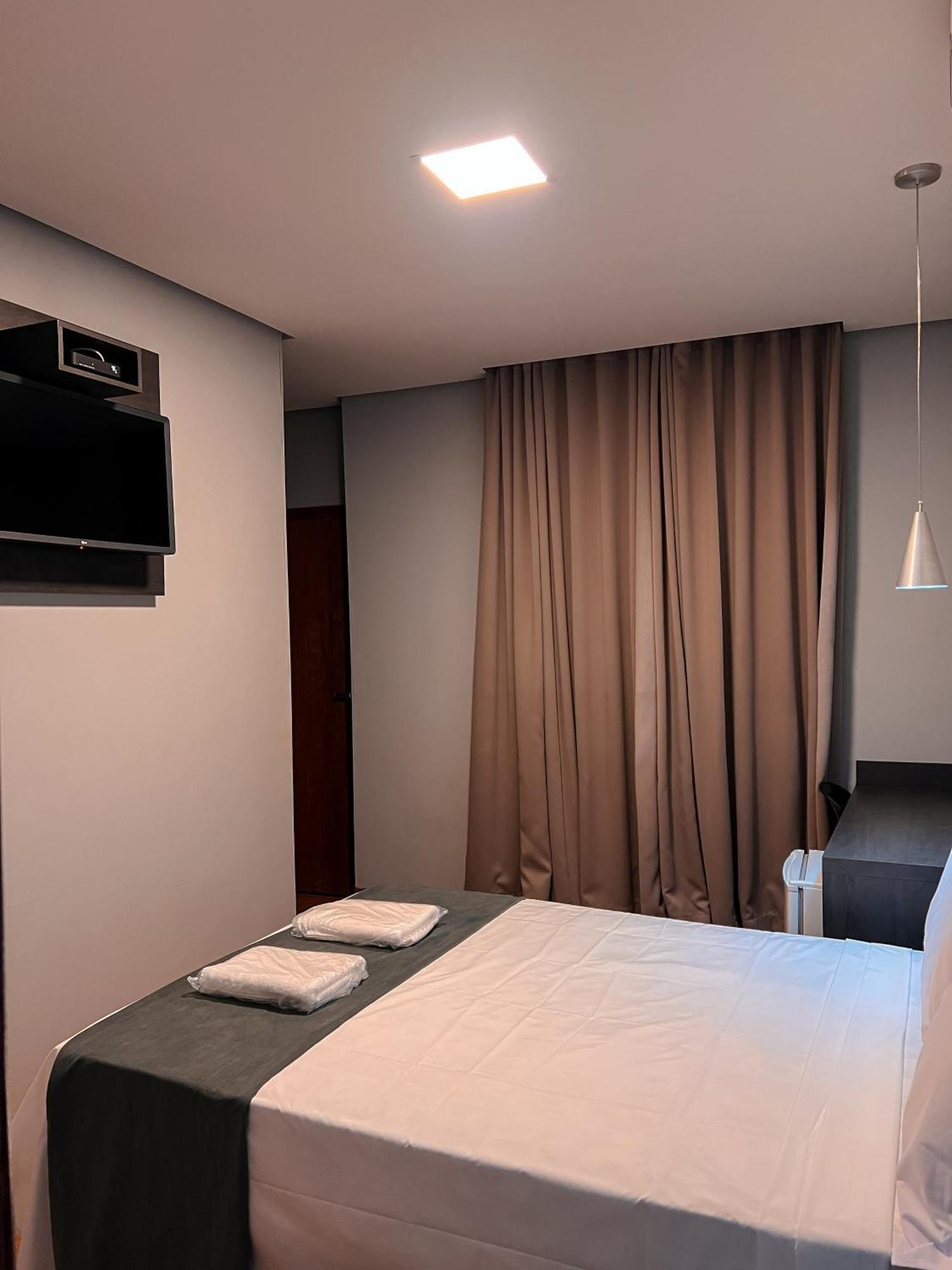 Hotel Cerrado モンテス・クラロス エクステリア 写真